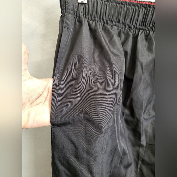 Manchester United Track Pants Men's Sz L Black Red Logo Patch Warm Up Soccer - Picture 5 of 11